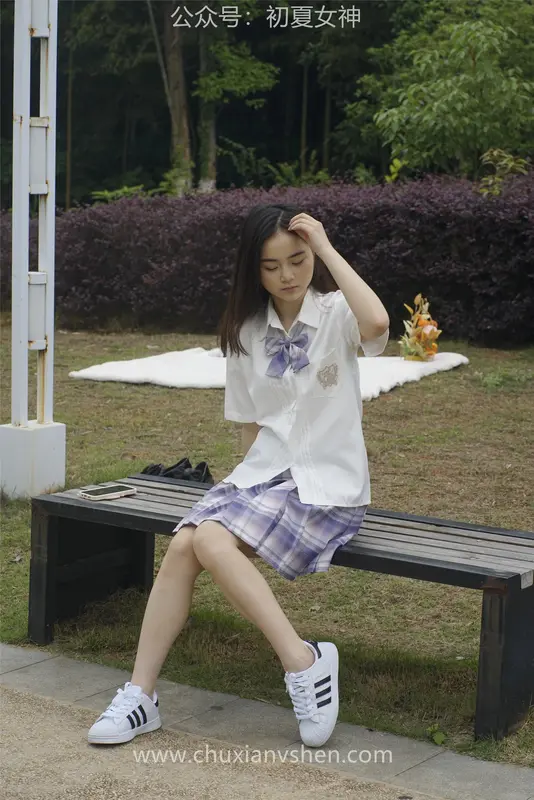 初夏女神 NO.076 十一 周末丛林 JK套搭配的袜子遭嫌弃 2